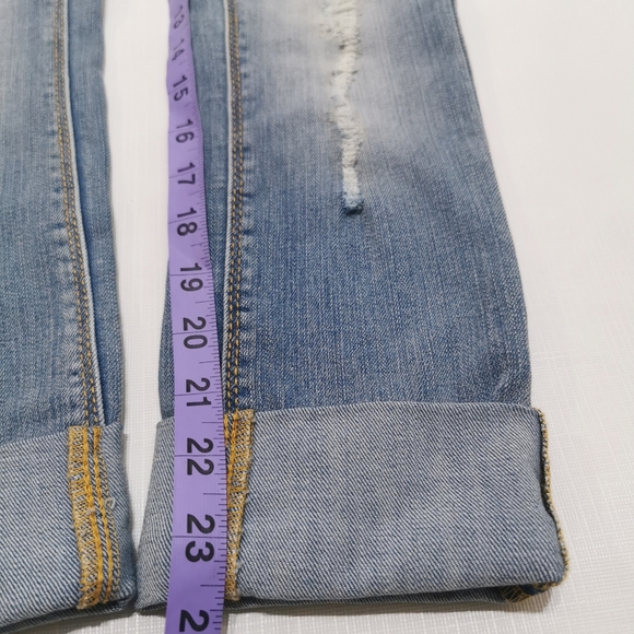 NWT Indigo mid rise crop distressed jeans - Picture 4 of 4